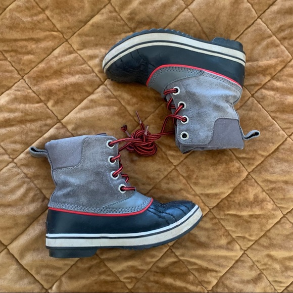Sorel Kids Snow Boots Size 1 - Picture 3 of 9